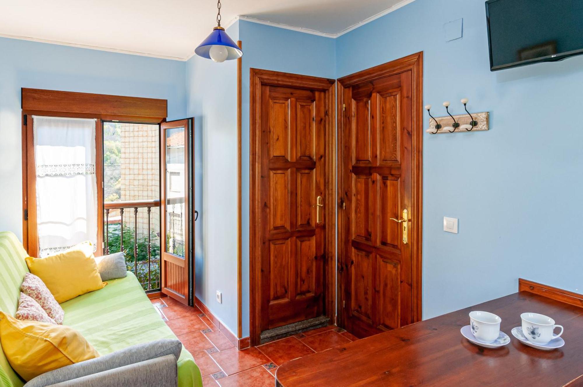 Apartamentos La Regoria Arenas de Cabrales Kültér fotó
