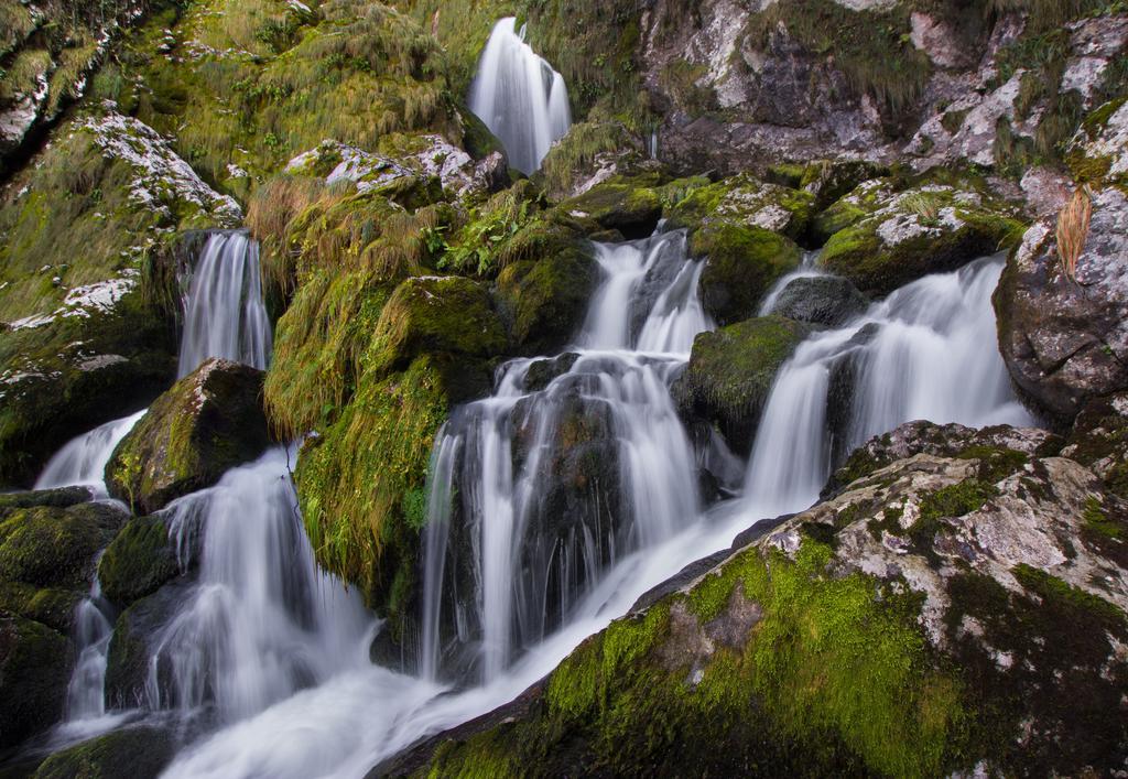 Apartamentos La Regoria Arenas de Cabrales Kültér fotó