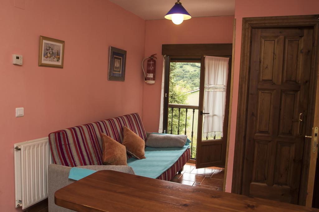 Apartamentos La Regoria Arenas de Cabrales Kültér fotó