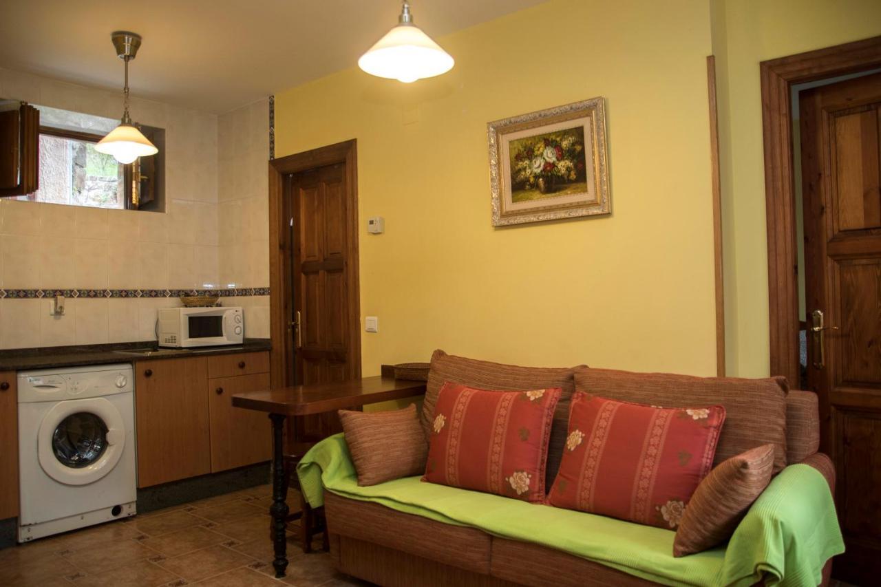 Apartamentos La Regoria Arenas de Cabrales Kültér fotó
